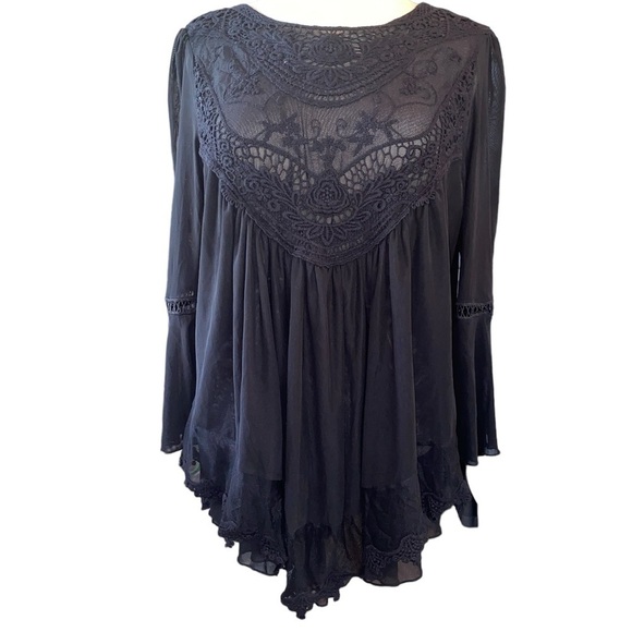 Andree By Unit blouse sheer w/lace overlay flowy fit long bell sleeves Sz large - Picture 1 of 9